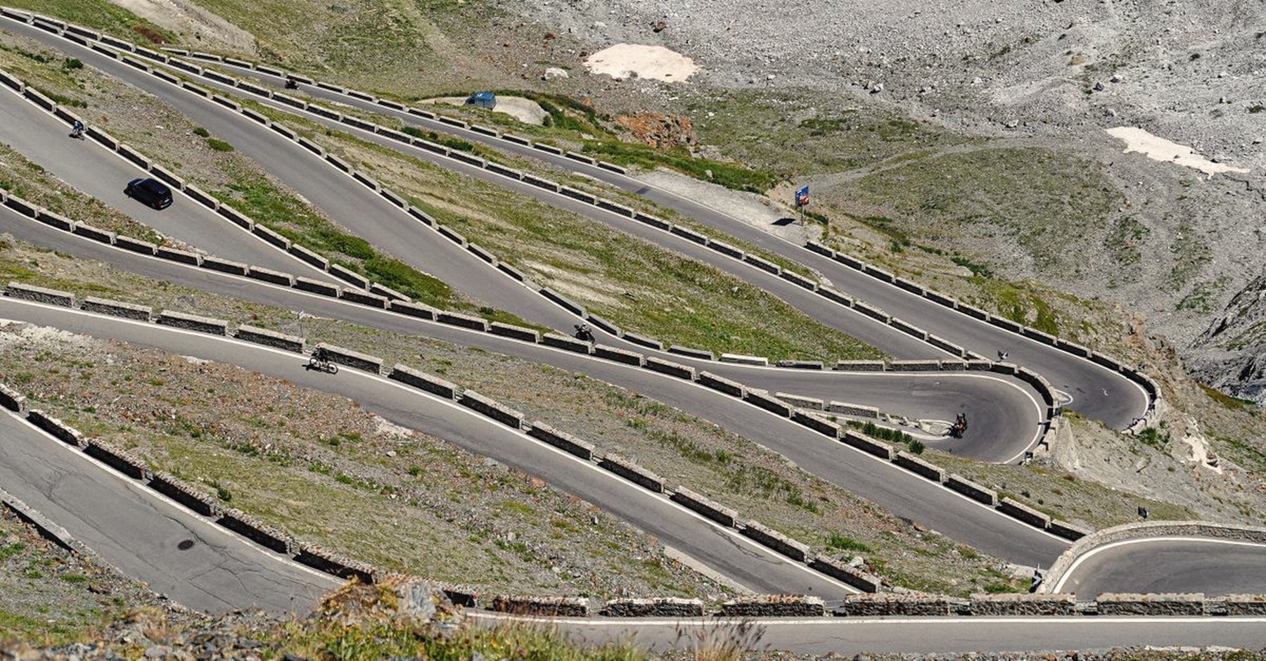 High Meadow Traverse — Alpine passes, Switzerland